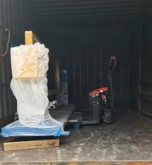 Expédiez deux années 1820, des machines à souder au laser, 500 machines à souder + accessoires, d...